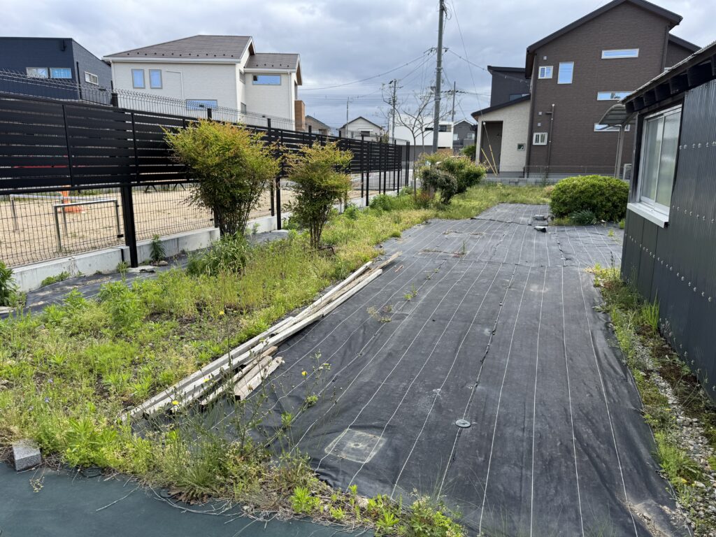 S邸　防草シート