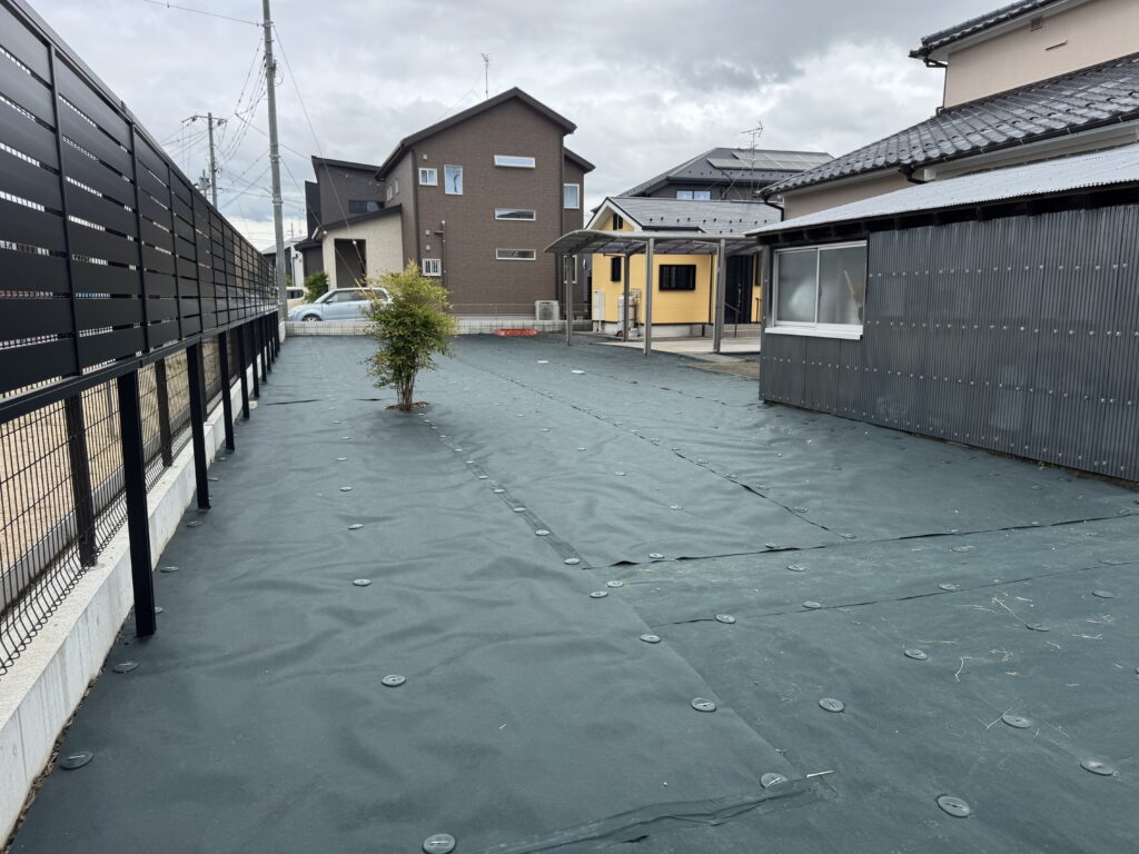 S邸　防草シート
